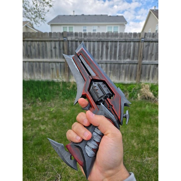 Hand Painted Valorant Kuronami Sheriff - Custom Handmade Gaming Cosplay Prop - Picture 8 of 8